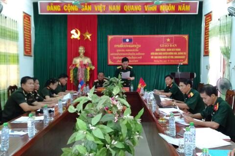 Giao ban Quân sự-Quốc phòng 6 tháng giữa Ban CHQS huyện Hướng Hóa và Ban CHQS huyện SêPôn