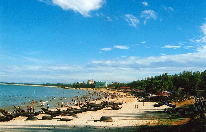 Bãi biển Cửa Tùng
