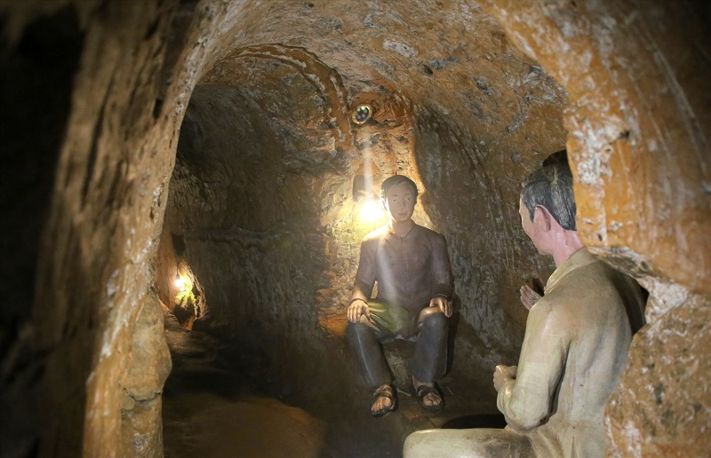 Địa đạo Vịnh Mốc