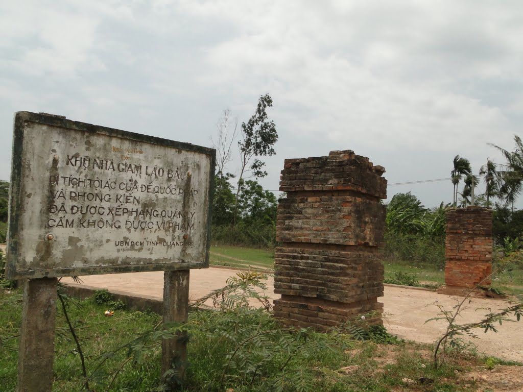 Khu nhà giam nhà tù Lao Bảo