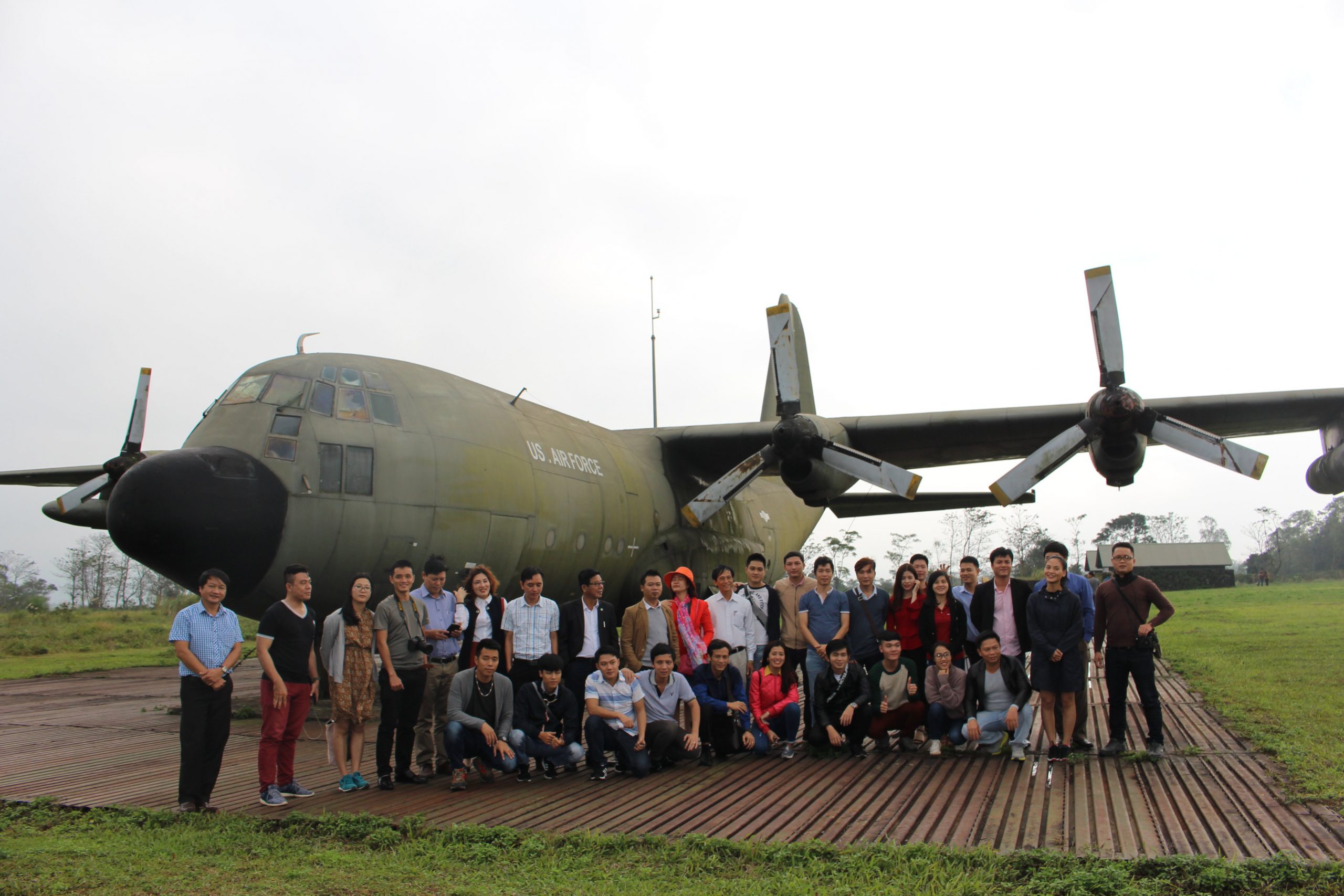 Tham quan Sân bay Tà Cơn