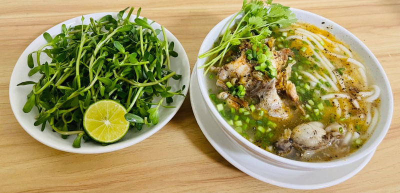 Bánh canh cá lóc đồng O Luy Quảng Trị