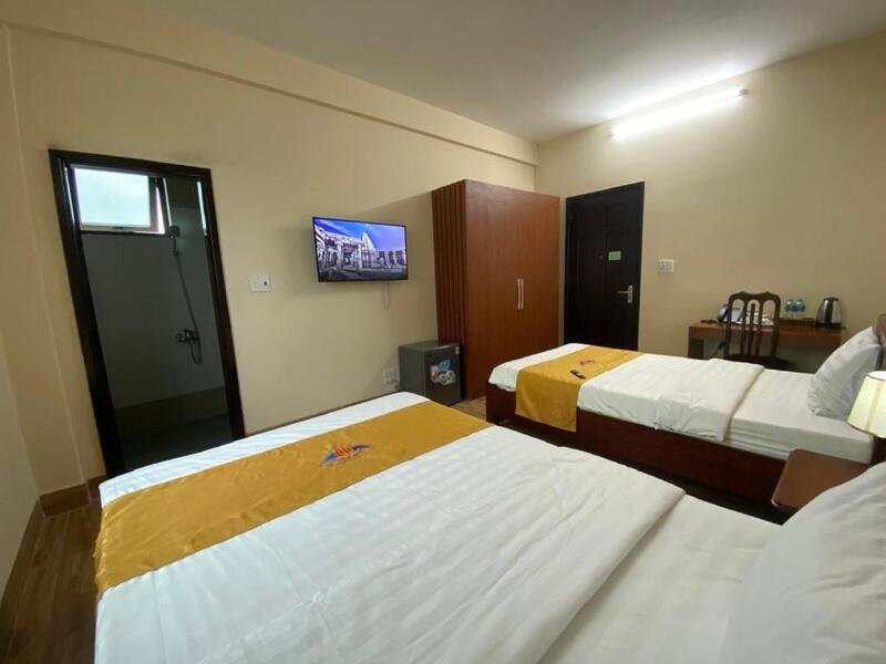 Khách sạn Phụng Hoàng