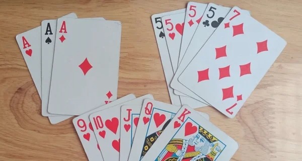 Các loại bài trong mậu binh