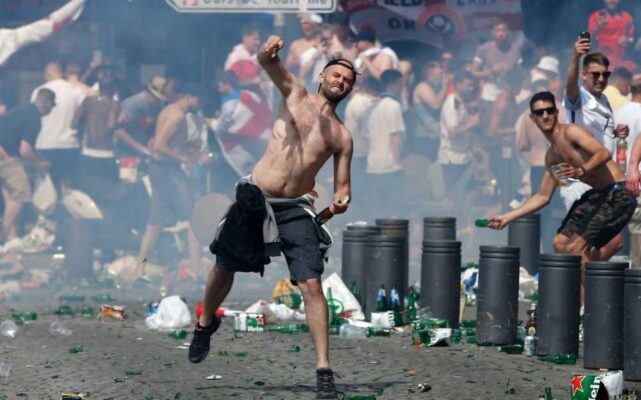 Hậu quả kinh tế và tinh thần của bạo lực bóng đá