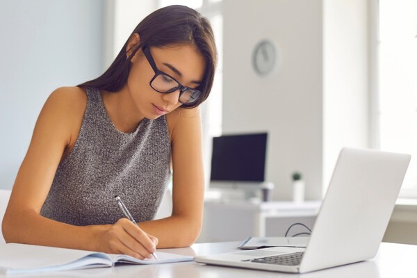 Chuyên viên truyền thông dành cho sinh viên năng động