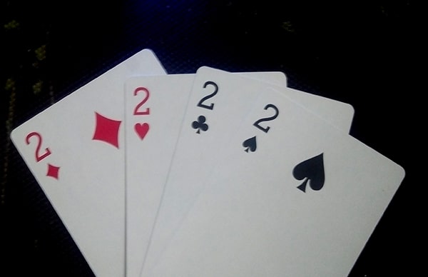 Tứ Quý Có Chặt Được Đôi Heo Không? Giải Đáp Chi Tiết Luật Tiến Lên